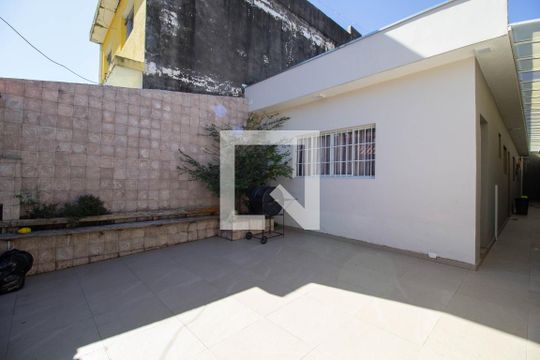 Garagem de casa à venda com 2 quartos, 102m² em Vila Taquari, São Paulo