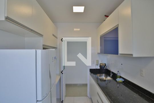 Cozinha de apartamento para alugar com 1 quarto, 49m² em Vila Matias, Santos