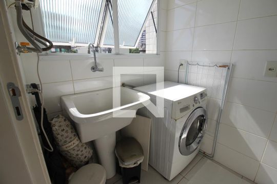 Área de Serviço de apartamento para alugar com 3 quartos, 110m² em Petrópolis, Porto Alegre