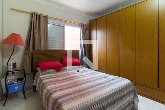Casa à venda com 3 quartos, 198m² em Vila Dalila, São Paulo