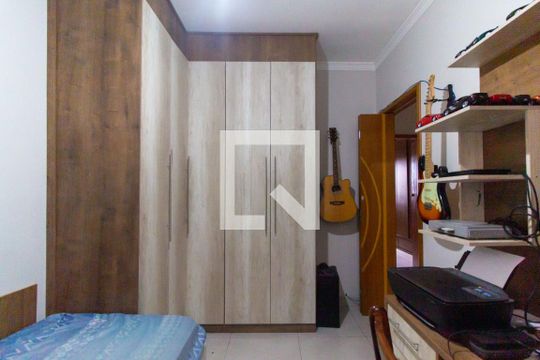 Quarto 01 de casa à venda com 3 quartos, 198m² em Vila Dalila, São Paulo
