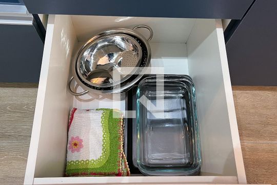 Cozinha de kitnet/studio para alugar com 1 quarto, 21m² em Indianópolis, São Paulo