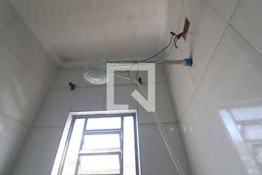 Banheiro  de casa para alugar com 1 quarto, 40m² em Jardim Peri, São Paulo