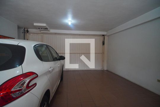 Garagem de casa à venda com 4 quartos, 273m² em Mauá, Novo Hamburgo