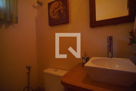 Banheiro de casa à venda com 4 quartos, 273m² em Mauá, Novo Hamburgo