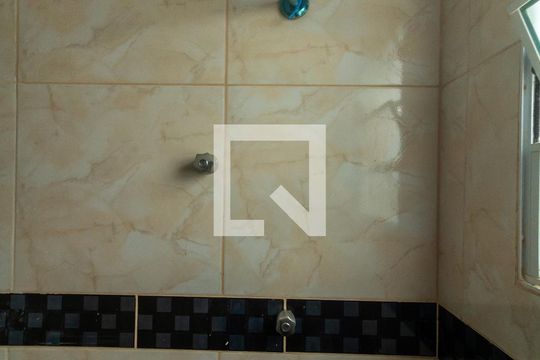 Banheiro de casa para alugar com 1 quarto, 30m² em Vila Mariana, Ferraz de Vasconcelos