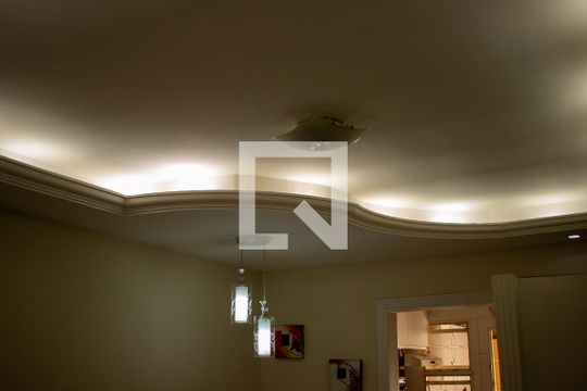 Sala de casa para alugar com 2 quartos, 75m² em Ressaca, Contagem