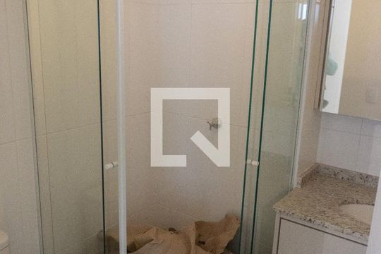 Banheiro de kitnet/studio à venda com 1 quarto, 28m² em Bela Vista, São Paulo