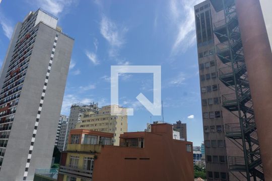 Vista de kitnet/studio para alugar com 1 quarto, 38m² em Consolação, São Paulo
