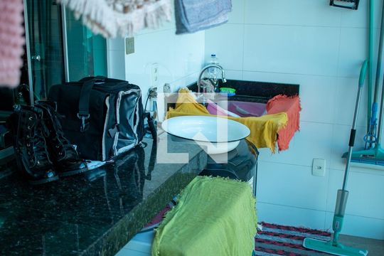 Área de Serviço de casa à venda com 3 quartos, 280m² em Jardim Laguna, Contagem