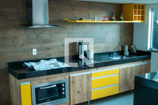 Cozinha de casa à venda com 3 quartos, 280m² em Jardim Laguna, Contagem