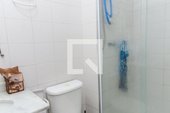 Banheiro de apartamento para alugar com 2 quartos, 49m² em Vila Paiva, São Paulo