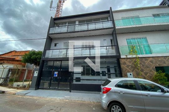 Fachada de casa para alugar com 3 quartos, 230m² em Setor Habitacional Vicente Pires, Brasília
