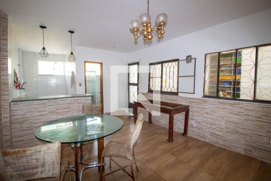 Sala de casa para alugar com 2 quartos, 200m² em Cidade Nova, Rio de Janeiro