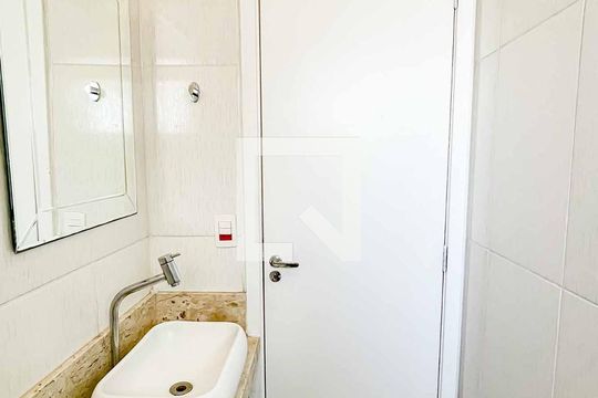 Banheiro de apartamento à venda com 1 quarto, 49m² em Vila Celeste, São Paulo
