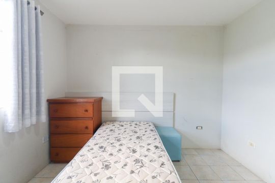 Quarto 2 de apartamento para alugar com 2 quartos, 50m² em Boqueirão, Curitiba