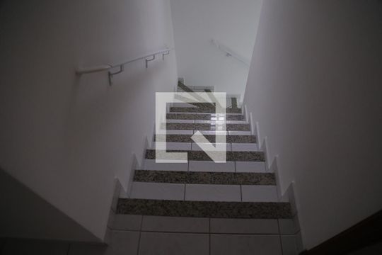 Escada de casa à venda com 3 quartos, 152m² em Piqueri, São Paulo