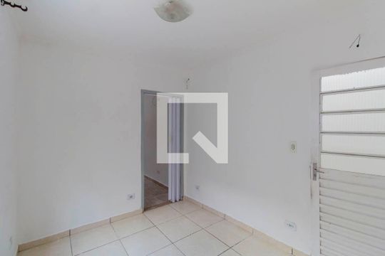 Sala de casa para alugar com 2 quartos, 70m² em Vila Nhocuné, São Paulo