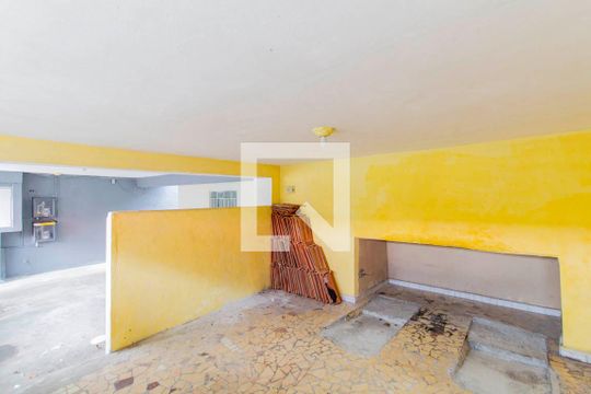 Área Comum - Garagem de casa para alugar com 2 quartos, 70m² em Vila Nhocuné, São Paulo