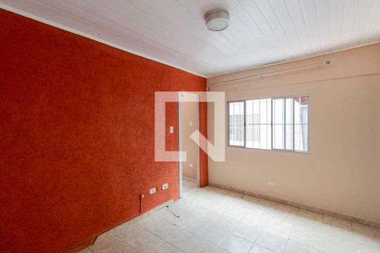 Sala de casa para alugar com 2 quartos, 70m² em Vila Nhocuné, São Paulo