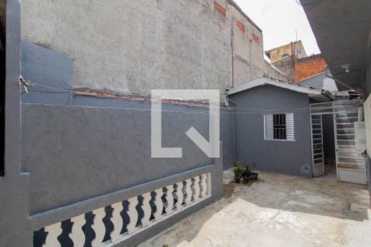 Área Comum - Quintal de casa para alugar com 2 quartos, 70m² em Vila Nhocuné, São Paulo