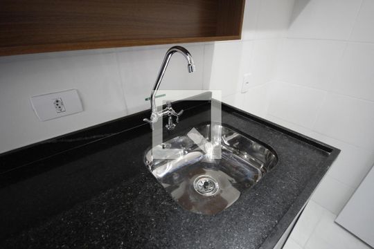 Cozinha de kitnet/studio para alugar com 1 quarto, 26m² em Vila Dom Pedro I, São Paulo