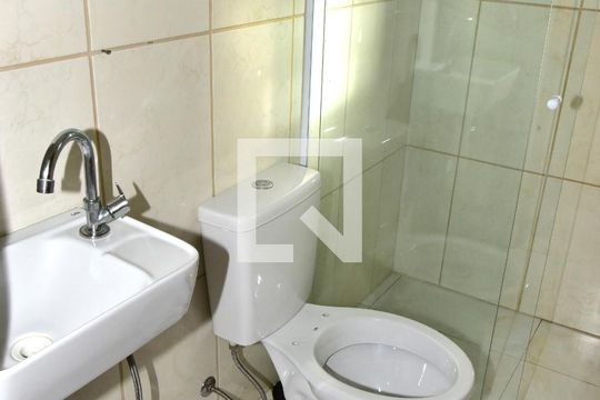 Banheiro de casa para alugar com 1 quarto, 50m² em Jardim Palmares (zona Sul), São Paulo