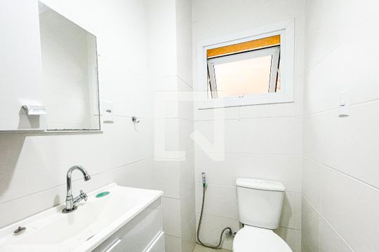 Banheiro de apartamento à venda com 0 quarto, 30m² em Centro, São Leopoldo