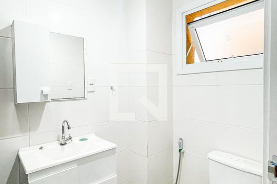 Banheiro de apartamento à venda com 0 quarto, 30m² em Centro, São Leopoldo
