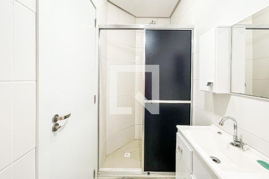 Banheiro de apartamento à venda com 0 quarto, 30m² em Centro, São Leopoldo
