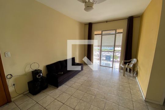Sala de apartamento para alugar com 2 quartos, 65m² em Chácaras Rio, Petrópolis, Duque de Caxias