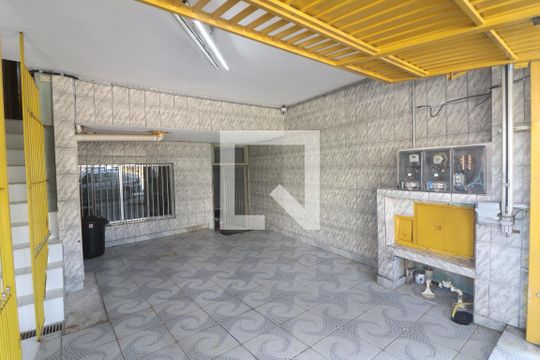 Garagem de casa à venda com 5 quartos, 235m² em Jardim Centenario, São Paulo