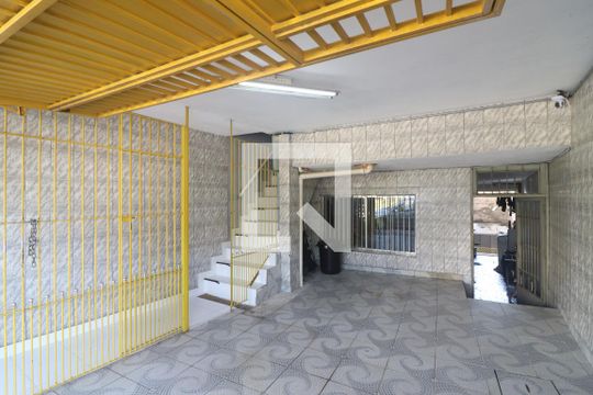 Garagem de casa à venda com 5 quartos, 235m² em Jardim Centenario, São Paulo