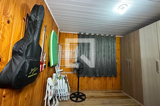 Quarto 2 de casa à venda com 2 quartos, 180m² em Jardim América, São Leopoldo
