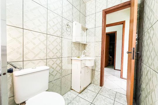 Banheiro de casa à venda com 2 quartos, 109m² em Morro do Espelho, São Leopoldo
