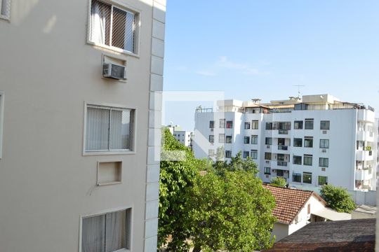 Vista do Quarto de apartamento para alugar com 2 quartos, 64m² em Pechincha, Rio de Janeiro
