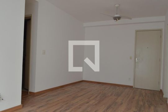 Sala de apartamento para alugar com 2 quartos, 64m² em Pechincha, Rio de Janeiro