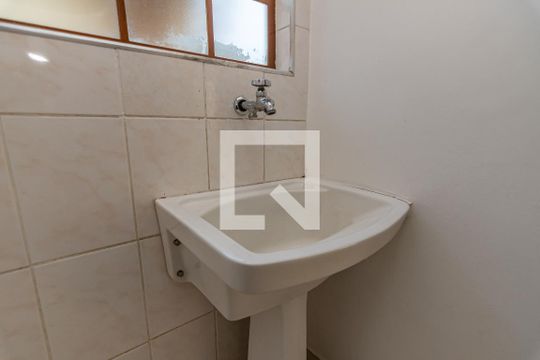 Detalhe da area de serviço de casa de condomínio para alugar com 2 quartos, 60m² em Residencial Burato, Campinas