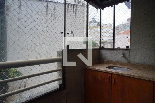 Varanda de apartamento para alugar com 2 quartos, 74m² em Petrópolis, Porto Alegre