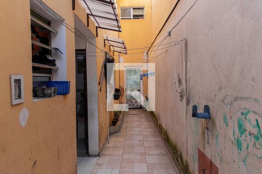 Quintal de casa à venda com 3 quartos, 109m² em Vila Palmeiras, São Paulo