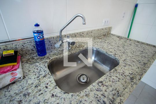 Cozinha de apartamento para alugar com 2 quartos, 46m² em Colubande, São Gonçalo