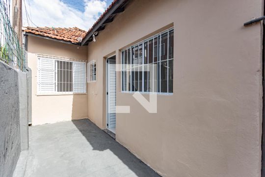 Quintal de casa para alugar com 1 quarto, 50m² em Vila Vera, São Paulo