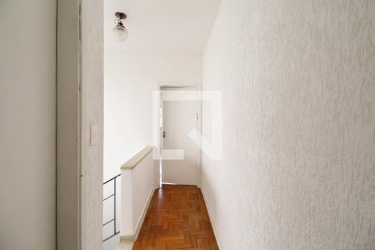 Corredor de casa à venda com 2 quartos, 170m² em Vila Oratorio, São Paulo