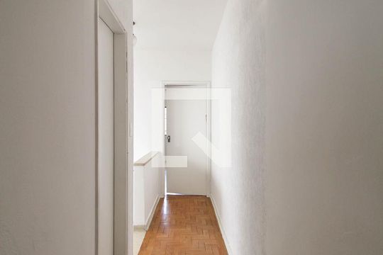Corredor de casa à venda com 2 quartos, 170m² em Vila Oratorio, São Paulo