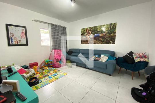 Casa para alugar com 4 quartos, 180m² em Vila Barcelona, Sorocaba