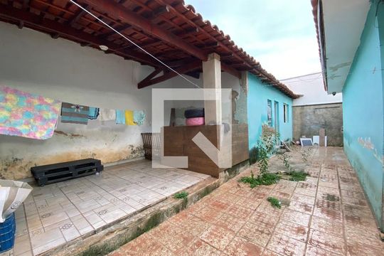 Quintal de casa para alugar com 4 quartos, 180m² em Vila Barcelona, Sorocaba