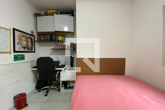Quarto 1 de casa para alugar com 4 quartos, 180m² em Vila Barcelona, Sorocaba