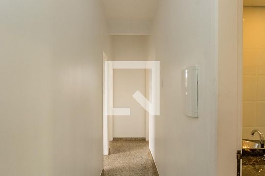 Corredor de casa à venda com 4 quartos, 280m² em Jardim Canada, Nova Lima