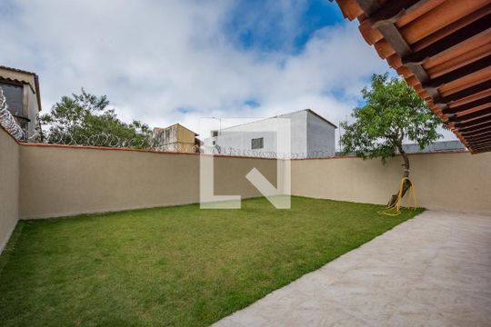 Quintal de casa à venda com 4 quartos, 280m² em Jardim Canada, Nova Lima