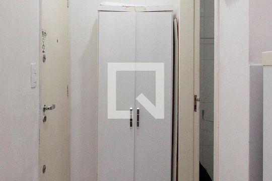 Corredor de apartamento para alugar com 1 quarto, 40m² em Campos Elíseos, São Paulo